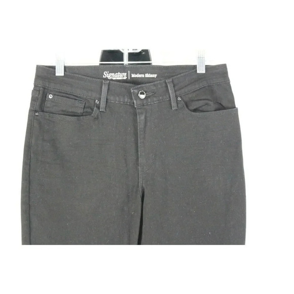ladies SIGNATURE Levi Strauss jeans - Picture 3 of 9